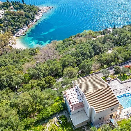 Elia Villa *